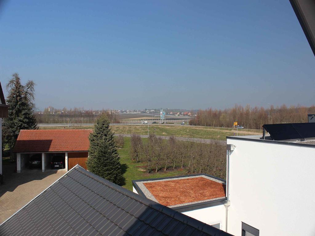 Ferienwohnung Am Zeppelin Hangar Friedrichshafen Exterior photo